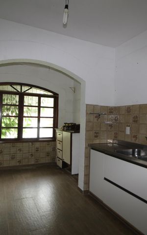 Casa à venda com 1210m², 8 quartos e 5 vagasCasa 2 - Cozinha