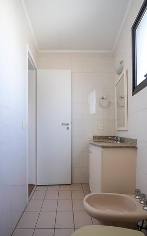 Apartamento à venda com 98m², 3 quartos e 2 vagasBanheiro da Suíte