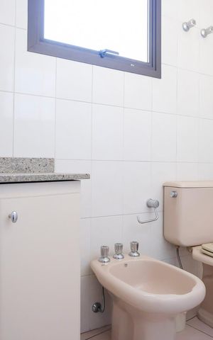 Apartamento à venda com 98m², 3 quartos e 2 vagasBanheiro da Suíte