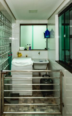 Casa à venda com 245m², 3 quartos e 2 vagasÁrea de Serviço