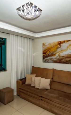 Casa à venda com 245m², 3 quartos e 2 vagasSala