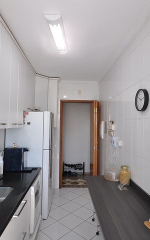 Apartamento à venda com 62m², 2 quartos e 2 vagasCozinha