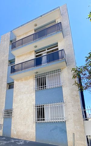 Apartamento à venda com 101m², 3 quartos e 2 vagas Apartamento à venda com 101m², 3 quartos e 2 vagasFachada