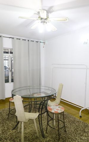 Casa à venda com 254m², 3 quartos e 3 vagas Casa à venda com 254m², 3 quartos e 3 vagasSala
