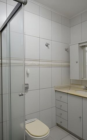 Apartamento para alugar com 164m², 4 quartos e 1 vaga Apartamento para alugar com 164m², 4 quartos e 1 vagaBanheiro