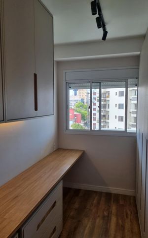 Apartamento para alugar com 165m², 2 quartos e 2 vagas Apartamento para alugar com 165m², 2 quartos e 2 vagasCloset