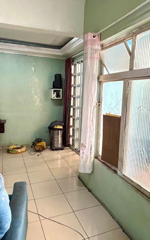 Casa para alugar com 141m², 2 quartos e 3 vagasSala