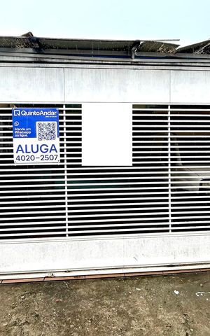 Casa para alugar com 141m², 2 quartos e 3 vagasPlaca instalada na fachada do imóvel 