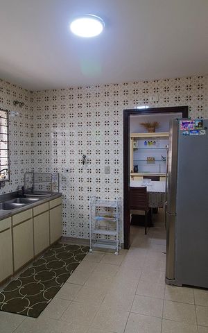 Casa para alugar com 270m², 5 quartos e 3 vagas Casa para alugar com 270m², 5 quartos e 3 vagasCozinha