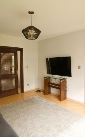 Casa para alugar com 270m², 5 quartos e 3 vagas Casa para alugar com 270m², 5 quartos e 3 vagasSala 1