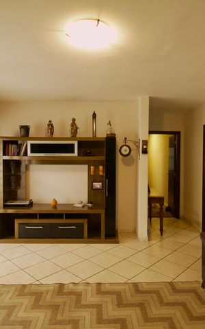 Casa para alugar com 270m², 5 quartos e 3 vagas Casa para alugar com 270m², 5 quartos e 3 vagasSala 2