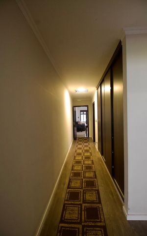 Casa para alugar com 270m², 5 quartos e 3 vagas Casa para alugar com 270m², 5 quartos e 3 vagasCorredor