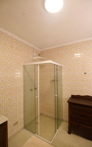 Casa para alugar com 270m², 5 quartos e 3 vagas Casa para alugar com 270m², 5 quartos e 3 vagasBanheiro
