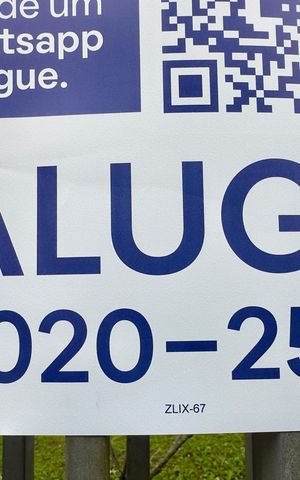 Casa para alugar com 270m², 5 quartos e 3 vagas Casa para alugar com 270m², 5 quartos e 3 vagasPlaca QA ZLIX-67
