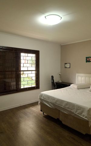Casa para alugar com 270m², 5 quartos e 3 vagas Casa para alugar com 270m², 5 quartos e 3 vagasSauíte 1