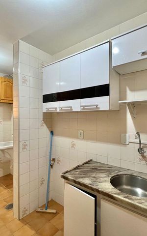 Apartamento à venda com 42m², 1 quarto e sem vaga Apartamento à venda com 42m², 1 quarto e sem vagaCozinha e Área de Serviço