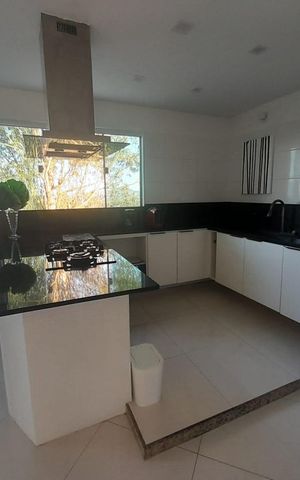 Casa de condomínio à venda com 1116m², 4 quartos e 6 vagas Casa de condomínio à venda com 1116m², 4 quartos e 6 vagasCozinha