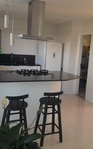 Casa de condomínio à venda com 1116m², 4 quartos e 6 vagas Casa de condomínio à venda com 1116m², 4 quartos e 6 vagasCozinha