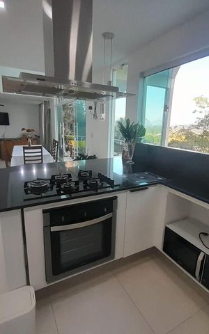 Casa de condomínio à venda com 1116m², 4 quartos e 6 vagas Casa de condomínio à venda com 1116m², 4 quartos e 6 vagasCozinha