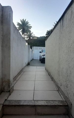 Casa de condomínio à venda com 1116m², 4 quartos e 6 vagas Casa de condomínio à venda com 1116m², 4 quartos e 6 vagasÁrea externa