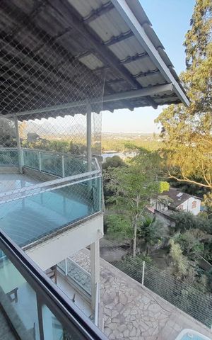 Casa de condomínio à venda com 1116m², 4 quartos e 6 vagas Casa de condomínio à venda com 1116m², 4 quartos e 6 vagasÁrea externa