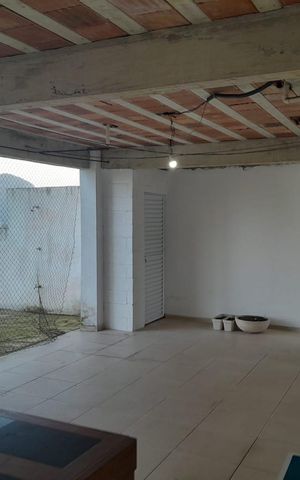 Casa de condomínio à venda com 1116m², 4 quartos e 6 vagas Casa de condomínio à venda com 1116m², 4 quartos e 6 vagasÁrea externa