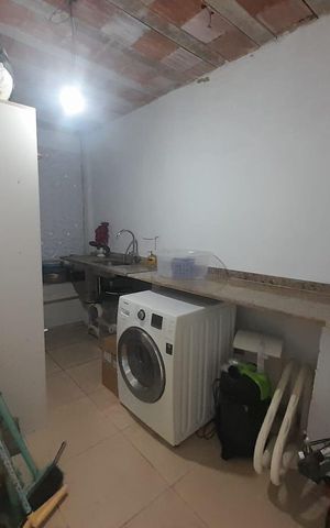 Casa de condomínio à venda com 1116m², 4 quartos e 6 vagas Casa de condomínio à venda com 1116m², 4 quartos e 6 vagasÁrea externa