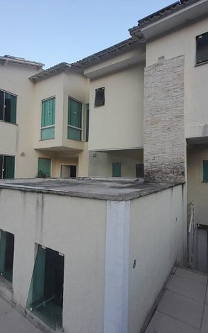 Casa de condomínio à venda com 1116m², 4 quartos e 6 vagas Casa de condomínio à venda com 1116m², 4 quartos e 6 vagasÁrea externa