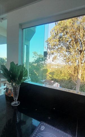 Casa de condomínio à venda com 1116m², 4 quartos e 6 vagas Casa de condomínio à venda com 1116m², 4 quartos e 6 vagasÁrea externa
