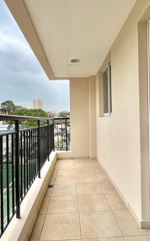 Apartamento à venda com 76m², 2 quartos e 1 vaga Apartamento à venda com 76m², 2 quartos e 1 vagaVaranda