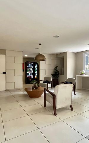 Apartamento à venda com 76m², 2 quartos e 1 vaga Apartamento à venda com 76m², 2 quartos e 1 vagaHall social
