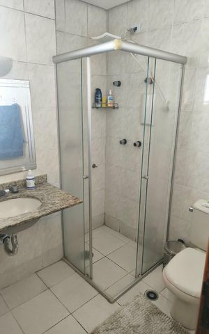 Apartamento à venda com 94m², 3 quartos e 2 vagas Apartamento à venda com 94m², 3 quartos e 2 vagasBanheiro 1