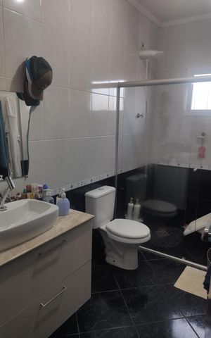 Casa à venda com 209m², 3 quartos e 4 vagas