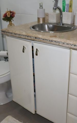 Casa para alugar com 100m², 2 quartos e 2 vagasBanheiro