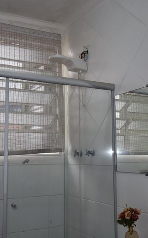 Casa para alugar com 100m², 2 quartos e 2 vagasBanheiro