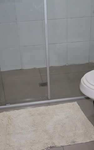 Casa para alugar com 100m², 2 quartos e 2 vagasBanheiro