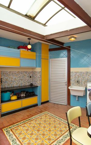 Apartamento à venda com 184m², 3 quartos e 1 vaga Apartamento à venda com 184m², 3 quartos e 1 vagaAREA PRIVATIVA