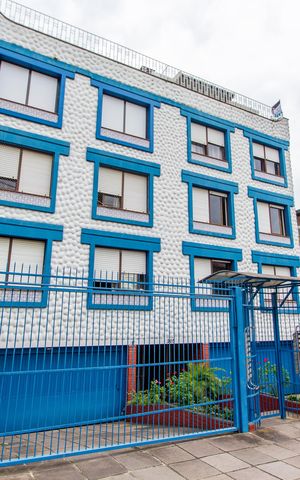 Casa de condomínio à venda com 127m², 3 quartos e 2 vagas Casa de condomínio à venda com 127m², 3 quartos e 2 vagasFachada