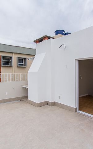 Casa de condomínio à venda com 127m², 3 quartos e 2 vagas Casa de condomínio à venda com 127m², 3 quartos e 2 vagasVaranda
