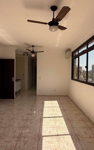 Apartamento para alugar com 90m², 3 quartos e 2 vagas Apartamento para alugar com 90m², 3 quartos e 2 vagasSala