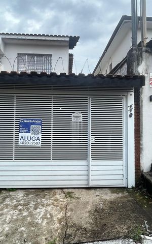 Casa para alugar com 150m², 3 quartos e 2 vagas Casa para alugar com 150m², 3 quartos e 2 vagasFachada