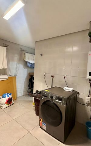 Casa de condomínio para alugar com 320m², 3 quartos e 5 vagas Casa de condomínio para alugar com 320m², 3 quartos e 5 vagasLavanderia