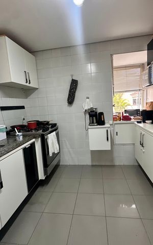 Casa de condomínio para alugar com 320m², 3 quartos e 5 vagas Casa de condomínio para alugar com 320m², 3 quartos e 5 vagasCozinha