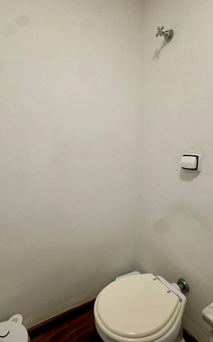 Casa de condomínio para alugar com 320m², 3 quartos e 5 vagas Casa de condomínio para alugar com 320m², 3 quartos e 5 vagasBanheiro 1