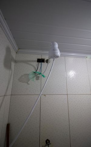 Casa à venda com 270m², 6 quartos e 5 vagasBanheiro da suíte 2