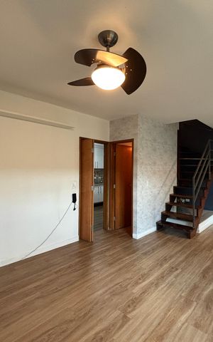 Casa para alugar com 120m², 3 quartos e 2 vagas Casa para alugar com 120m², 3 quartos e 2 vagasSala