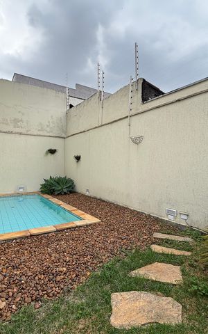 Casa para alugar com 120m², 3 quartos e 2 vagas Casa para alugar com 120m², 3 quartos e 2 vagasPiscina
