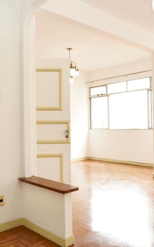 Apartamento à venda com 156m², 4 quartos e sem vaga Apartamento à venda com 156m², 4 quartos e sem vagaSala