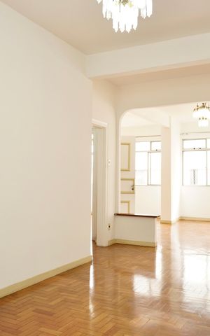 Apartamento à venda com 156m², 4 quartos e sem vaga Apartamento à venda com 156m², 4 quartos e sem vagaSala