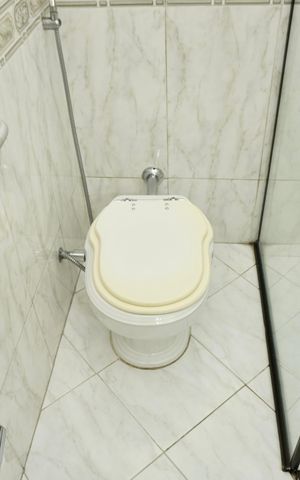 Apartamento à venda com 156m², 4 quartos e sem vaga Apartamento à venda com 156m², 4 quartos e sem vagaBanheiro Social